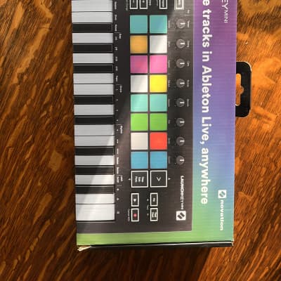 Novation Launchkey Mini MKIII MIDI Keyboard Controller 2019 - Present - Black