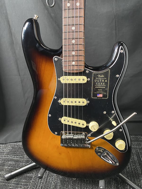 Fender American Ultra Luxe Stratocaster with Rosewood Fretboard 2021 - Present - 2-Color Sunburst image 1