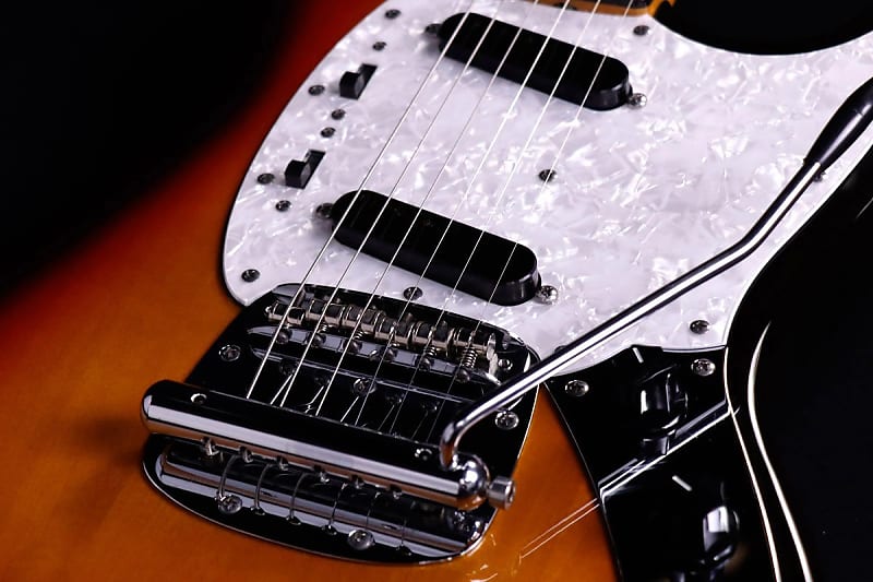 Fender Japan MUSTANG MG69-65 MOD 3Tone Sunburst (S/N:R042757) (09/22)