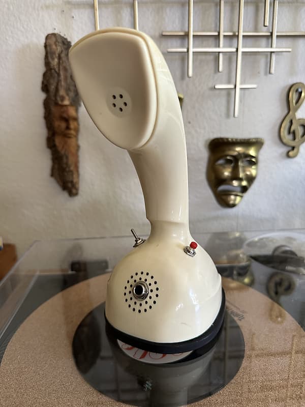 Lofi Telephone mic with stutter effect Reverb