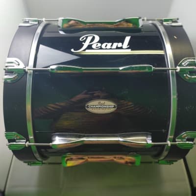 USED Pearl 16"x14" Championship Maple Bass Drum with Piano Black Lacquer Finish WITH COVER image 2