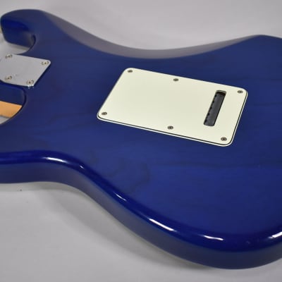 2019 Fender Deluxe Stratocaster Sapphire Blue Finish Electric Guitar w/Bag image 11
