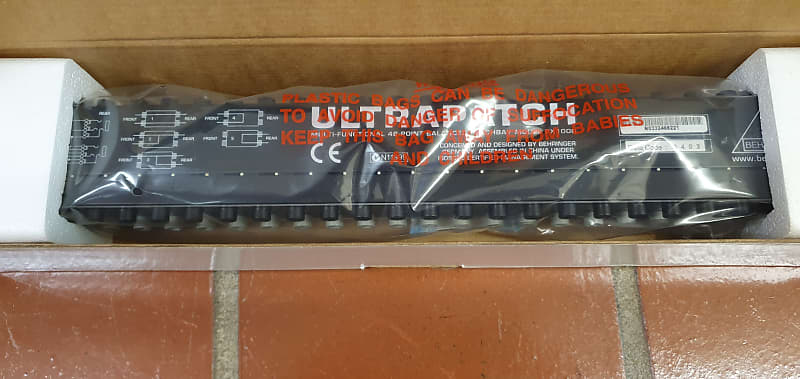 Behringer Ultrapatch PX1000 Multi-Functional 48-Point Balanced Patchbay 2004 Black image 1