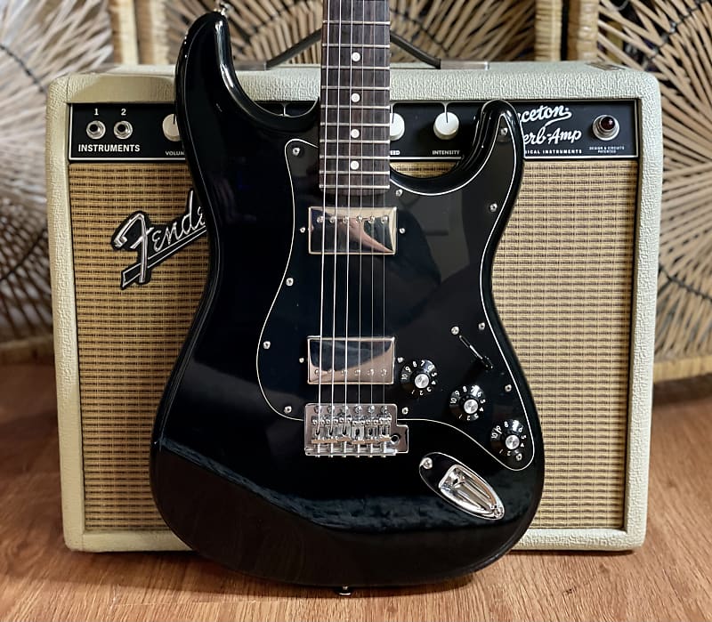 Fender Blacktop Stratocaster HH with Case, Black Strat | Reverb