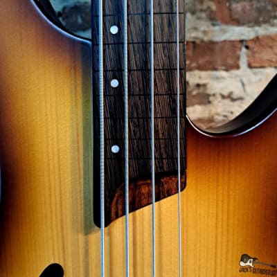 Ibanez SoundGear SRH500F Hollow Fretless Bass (2023 - Violinburst) image 16