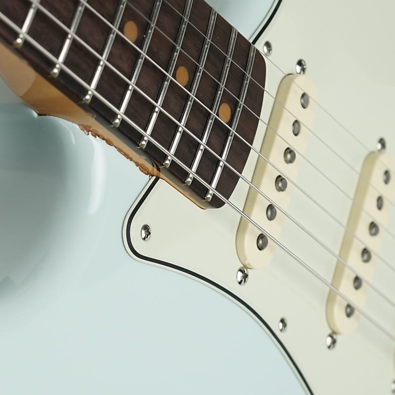 2023 Fender American Vintage II '62 Stratocaster Sonic Blue FSR