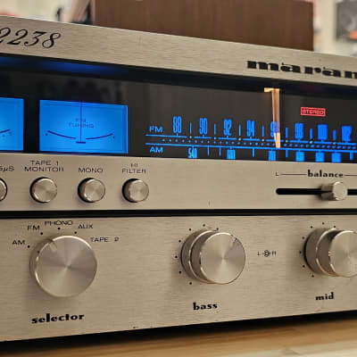 Marantz Model 2238 38-Watt Stereo Solid-State Receiver 1976 - 1977 - Silver with Black MetalCase image 3