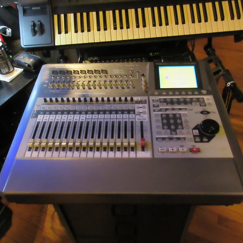 Roland VS-2480 24-Bit 24-Track Digital Studio Workstation