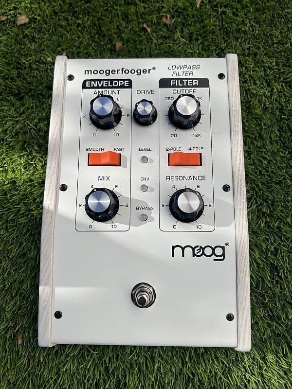 Moog MF-101 Moogerfooger Low Pass Filter White | Reverb