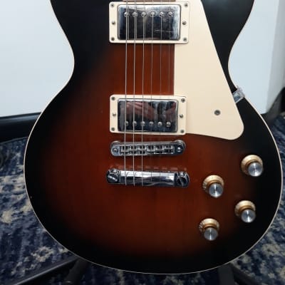 Gibson Traditional w/ Gibson Case - Consignment image 1