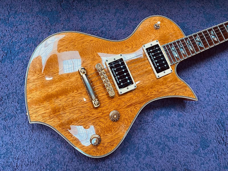 Fernandes Ravelle Deluxe Korina （Electric Guitar FERNANDES