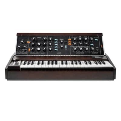 Moog Minimoog Model D Reissue 44-Key Monophonic Synthesizer (2016) 2016 - 2017 - Black / Wood