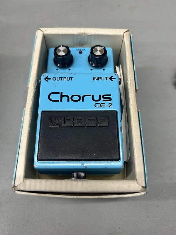 Boss CE-2