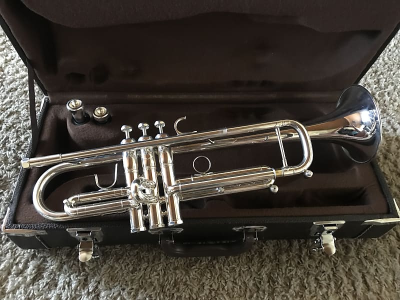 Getzen 900S Eterna Classic Series Bb Trumpet Silver | Reverb
