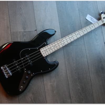 SQUIER 