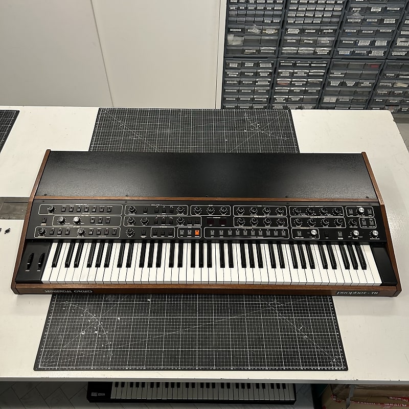 96  レコードセット Sequential Prophet T8 76-Key 8-Voice Polyphonic Synthesizer | Reverb