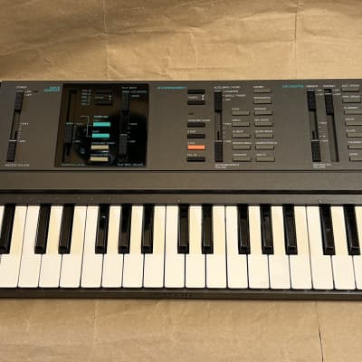 Yamaha  Portasound VSS-100  Keyboard synth Sampler Sample 1980s - Black Anthracite  Excellent condition in Original Box
