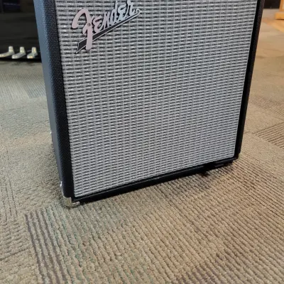 Combo Fender Amplificador de Contrabaixo Rumble 25 V3