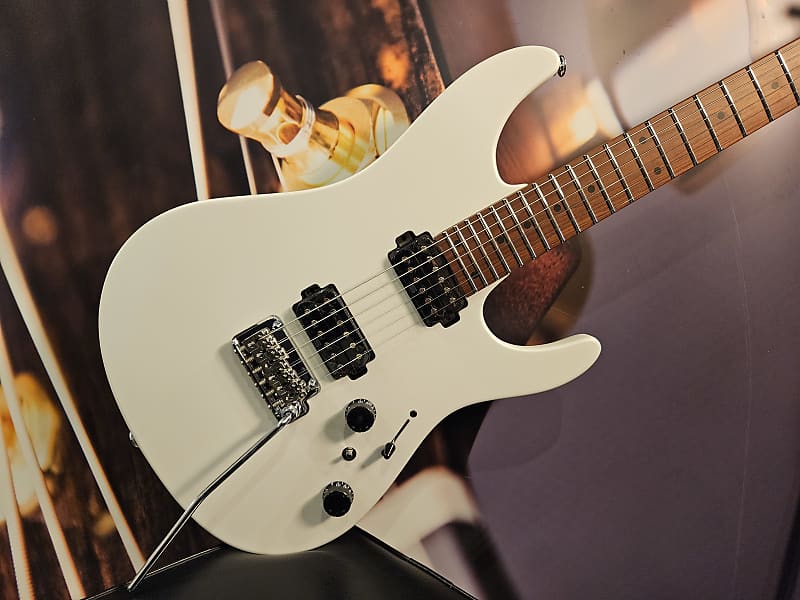 Ibanez AZ2402-PWF Prestige Guitar, Pear White Flat + Hardcase