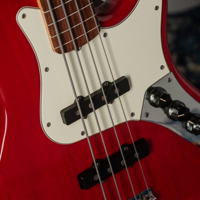 Fender American Deluxe Jazz Bass Fretless 1998 - 2009 | Reverb