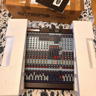 Midas Venice 240 24-Channel / 38-Input Mixing Console