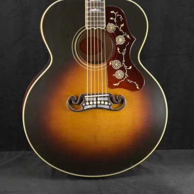 GibsonカスタムショップEarly 60s style SJ-200限定 CSJB2057VS_front.png