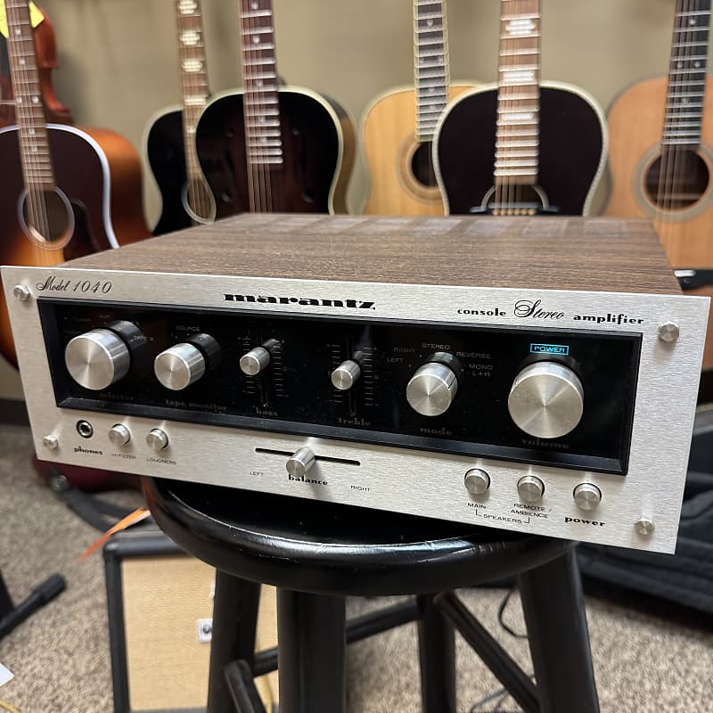 Marantz Model 1040 20-Watt Stereo Solid-State Integrated Amplifier 1974 - 1977  			