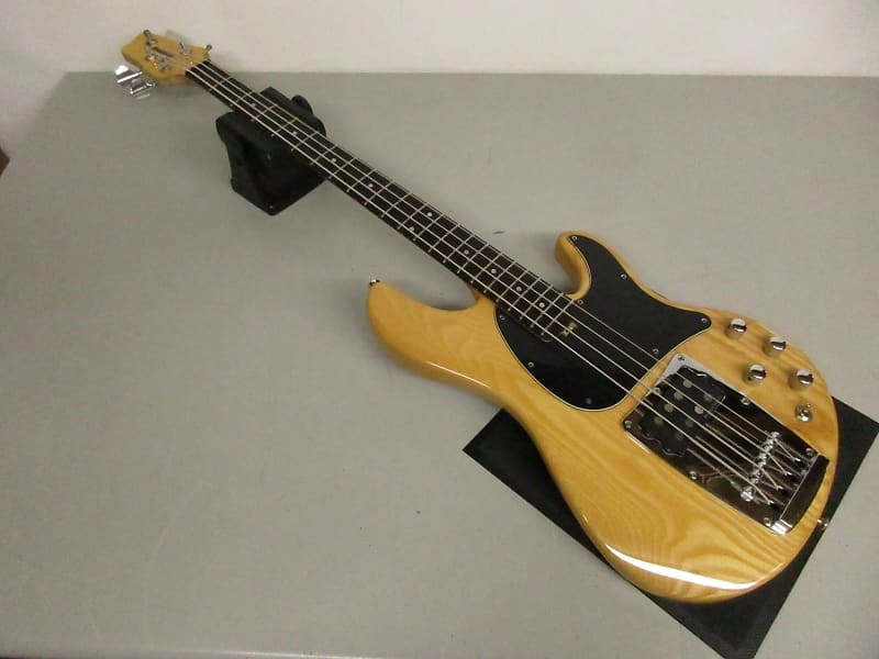 Ibanez ATK-300 アイバニーズ エレキベース-GRUN SOUND- -w026