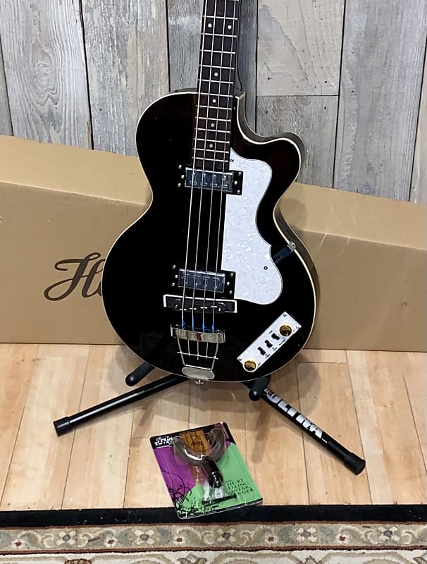 Hofner Ignition Series Club Bass