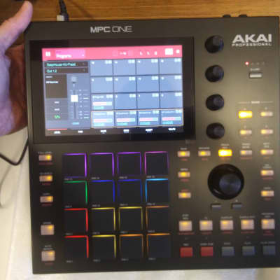Akai MPC One Standalone MIDI Sequencer 2020 - Present - Black image 9