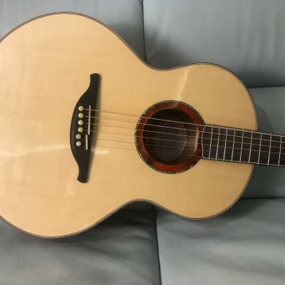Hsienmo 38' S50  Solid German Spruce Top Solid African Mahogany back&sides with hardcase Bild 3