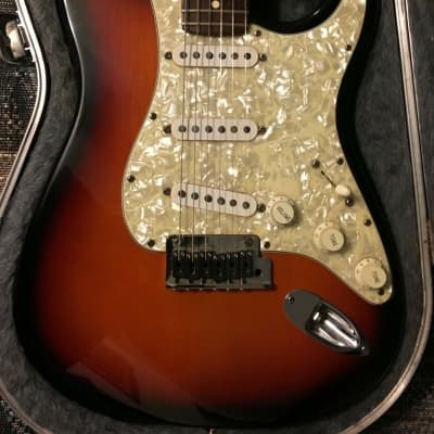 Fender USA strat plus 緑青 1994年製 ヴィンテージ Fender USA strat plus 緑青 1994年製 ヴィンテージ（Fender