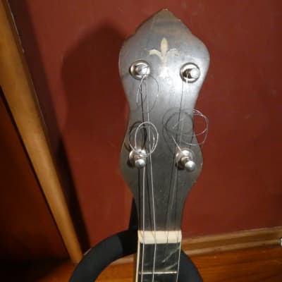 Regal 4-string Banjo 1920s - Perloid image 5