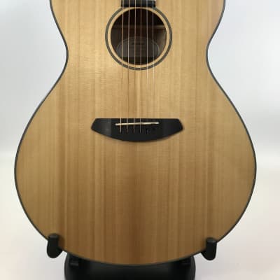 Breedlove Discovery Concerto  With Gig Bag 2018 Gloss Natural image 2