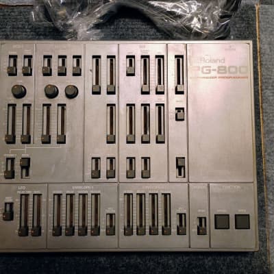 Roland PG-800 ◎Working condition [Inspected and serviced] Programmer for Roland synthesizers JX-8P, JX-10, MKS-70, GR-77B