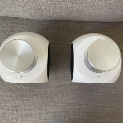 B&O Bang & Olufsen Beolab 3 MK II Loudspeakers With Table B&O Bang & Olufsen Beolab 3 MK II Loudspeakers With Table
