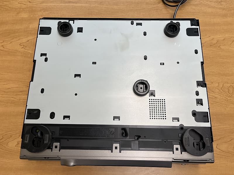 JVC SR-VS30 Video Cassette Recorder Mini-DV S-VHS Tested and JVC SR-VS30 Video Cassette Recorder Mini-DV S-VHS Tested and