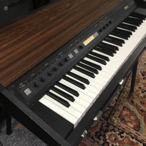 Yamaha CP25 Electric Piano Keyboard image 2