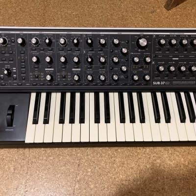 Moog Sub 37 Tribute Edition 2010s - Black