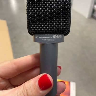 Sennheiser e609 Silver Supercardioid Dynamic Microphone image 4