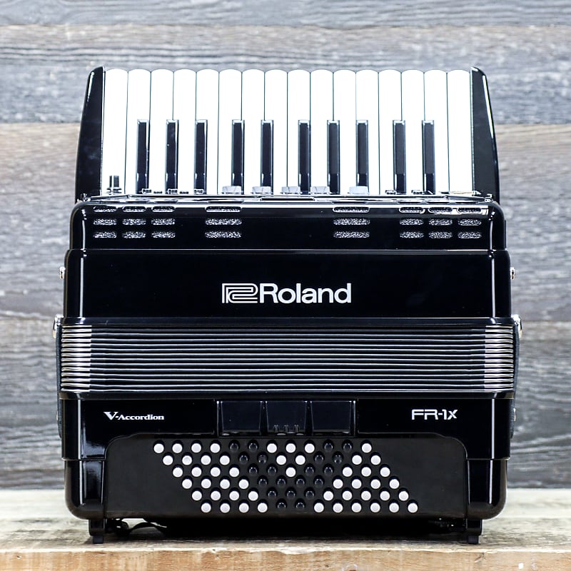 Roland FR-1X V-Accordion 26 Keys 72 Bass Black Digital Piano Accordion w/Box