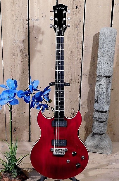 今だけセール！！ VOX SDC-33 ダブルカッタウェイ ソリッド