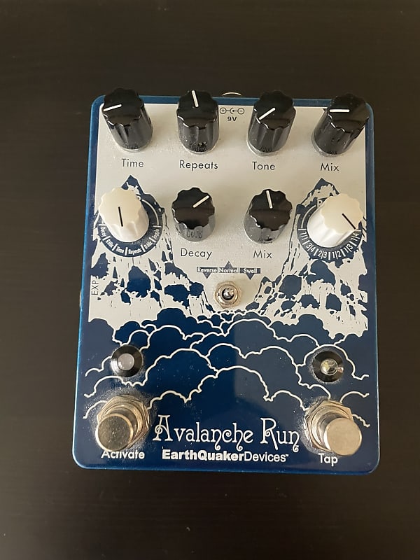 EarthQuaker Devices Avalanche Run Stereo Reverb & Delay with Tap Tempo