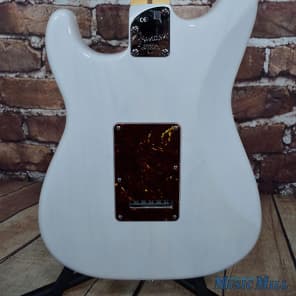 Fender American Deluxe Stratocaster Olympic Pearl image 7