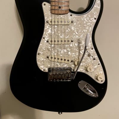 Fender Stratocaster STM-60 