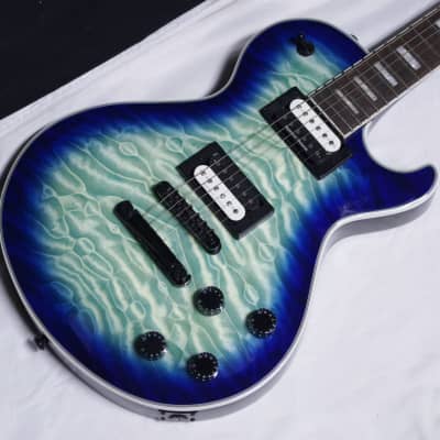 Dean Thoroughbred Select Quilt Top electric guitar Ocean Burst - Trans Blue w/ Exotic Case image 4