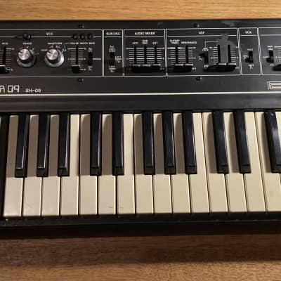 RARE Roland SH-09 32-Key Monophonic Synthesizer 1978 - 1982 - Black