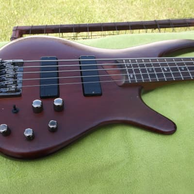 Ibanez SR505 5 String Light Weight Electric Bass Guitar with Improved Electronics and Gig Bag image 6