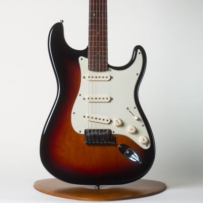 Fender 50th Anniversary American Deluxe Stratocaster Sunburst 2004 | Reverb