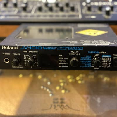 Roland JV-1010 64-Voice Synth Module